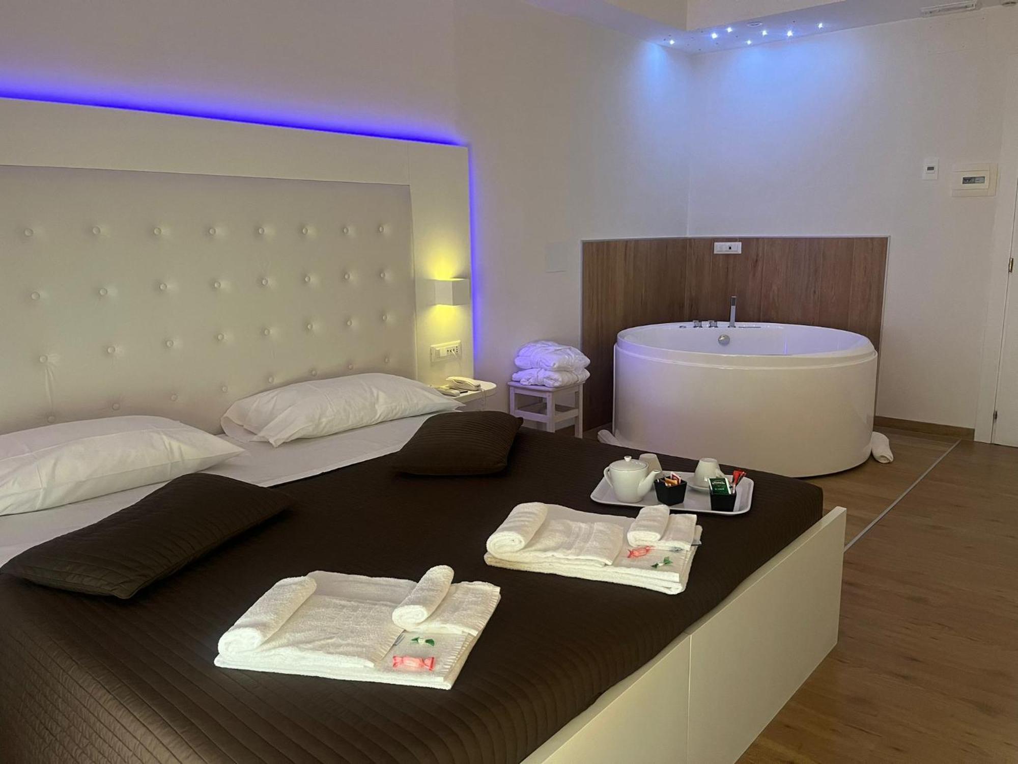 פסקרה Boutique Hotel E Spa Citta Bianca מראה חיצוני תמונה