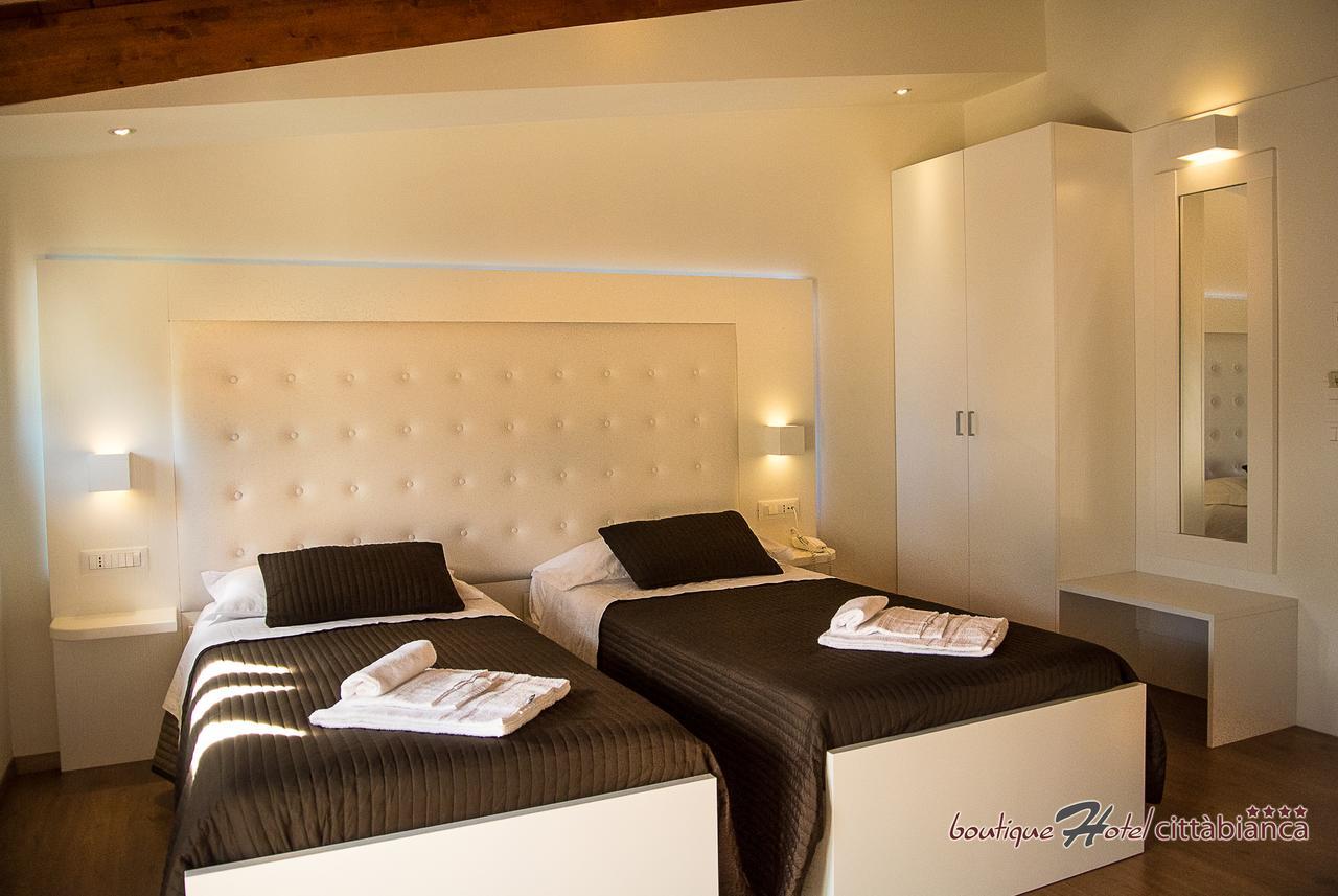 פסקרה Boutique Hotel E Spa Citta Bianca מראה חיצוני תמונה