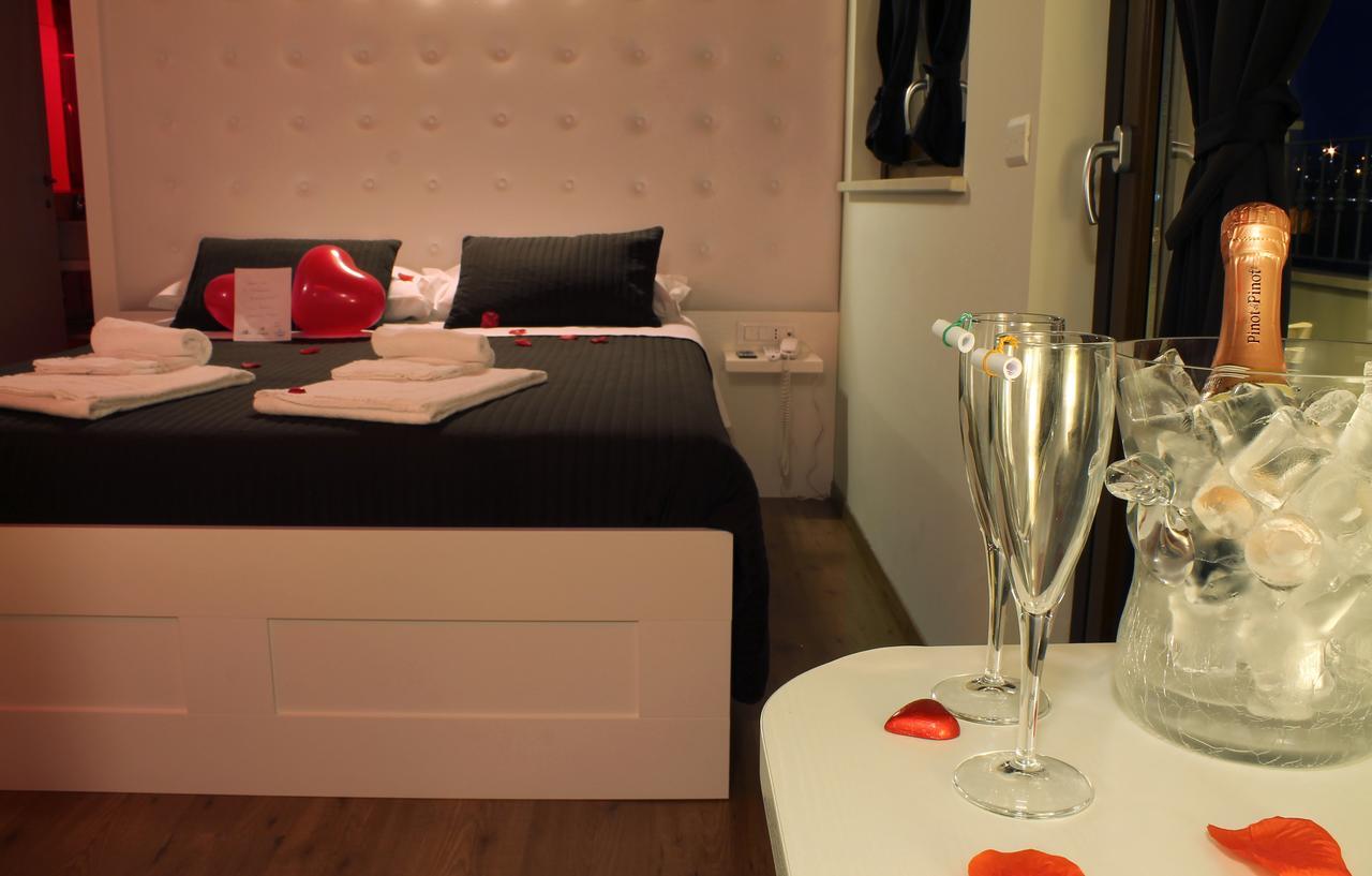 פסקרה Boutique Hotel E Spa Citta Bianca מראה חיצוני תמונה